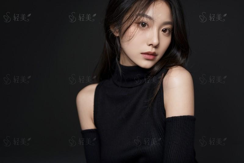 眼妆容易晕染？眼妆定妆法详细手法解析，美妆达人必备！
